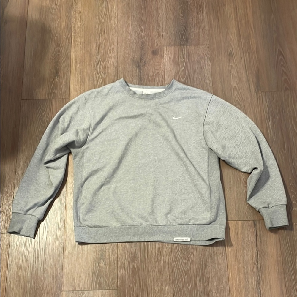 Nike Gray Crewneck Sweater with Raglan Sleeves